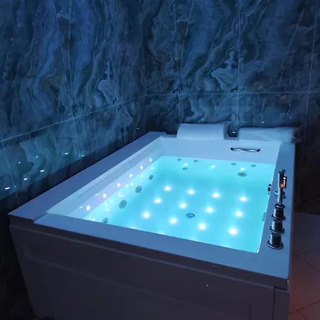 Ad Un Passo Dal Mare - Maison De Charme *